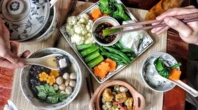 Ăn chay cực đoan, cô gái trẻ biến chứng liệt nữa người