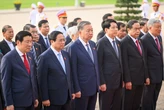 Lãnh đạo Đảng, Nhà nước, đại biểu Quốc hội vào lăng viếng Chủ tịch Hồ Chí Minh