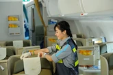 Những 'người thầm lặng' làm sạch mỗi chuyến bay