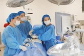 Cứu thai nhi tràn dịch màng phổi từ trong bụng mẹ