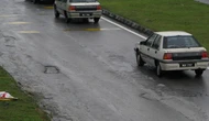 Malaysia: Đường hỏng gây tai nạn, người dân có quyền đòi bồi thường