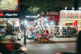 Bị xua đuổi trên vỉa hè, hãy trình báo