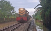 Thông tuyến đường sắt Bắc - Nam qua Huế sau 3 ngày ách tắc