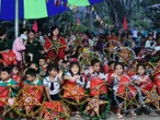 Bộ đội biên phòng mang niềm vui Trung thu đến làng biển Đắk Lắk