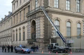 Dấu vết DNA hé lộ mắt xích mới trong vụ trộm táo tợn ở Bảo tàng Louvre, bắt thêm 5 người