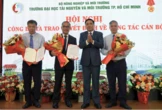 Bổ nhiệm Hiệu trưởng và Phó hiệu trưởng Trường đại học Tài nguyên và Môi trường TP.HCM