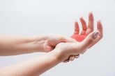 Co giật, khó thở, cẩn trọng nhầm bệnh nhầm thuốc