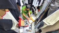 Shop thời trang ở Long An không đăng ký kinh doanh, chứa hơn 4 tấn hàng không giấy tờ