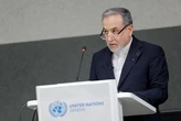 Ngoại trưởng Iran nói thỏa thuận với Mỹ gần hơn bao giờ hết, ông Trump đăng lại