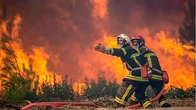 Châu Âu chìm trong nắng nóng kỷ lục, cháy rừng hoành hành