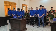 Bị phạt 11 năm tù vì dùng súng bắn nhau náo loạn trên quốc lộ