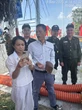 Khách xem Triển lãm thành tựu đất nước may mắn nhận lại túi xách có cả trăm triệu đồng bỏ quên