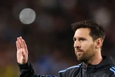 Messi lập cú đúp xúc động cho Argentina ở trận đấu cuối trên sân nhà