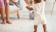 Trẻ chậm biết đi có thể học giỏi hơn
