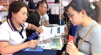 Tân sinh viên sốc với loạt khoản thu ngoài học phí, có cả khoản thu 'quét trùng lặp'