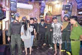 Giữ 148 nam nữ chơi ma túy ở các điểm karaoke 'bay lắc'