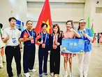 Cô 'thợ săn học bổng' nuôi ước mơ cho hàng trăm sinh viên nghèo