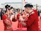 Trung Quốc tăng kỷ lục số ngày nghỉ cưới để khuyến khích kết hôn và sinh con