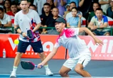 Quang Dương kín lịch chạy show sau khi bị gạch tên ở Mỹ