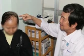 Cô gái 26 tuổi rụng hàng trăm sợi tóc mỗi ngày, được phát hiện bệnh hiếm kỳ lạ