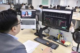 Thị trường chứng khoán Việt Nam sau nâng hạng: Chờ dòng vốn của các 'cá mập' mới