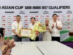 Ba cá nhân được trao kỷ niệm chương 'Vì sự nghiệp bóng đá Việt Nam'