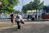 Đồng Nai: Thuê xe đưa 77 thí sinh từ lõi rừng vượt hơn 60km đến điểm thi