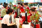 Ngân hàng, bảo hiểm đua chuyển đổi số