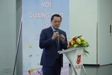 Sinh viên livestream hốt bạc, coi chừng dính bẫy bán hàng giả