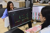 VN-Index mất hơn 24 điểm, áp lực bán mạnh nhóm ngân hàng, chứng khoán