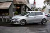 Toyota bị kiện vì hàng nghìn xe Corolla sơn trắng bong tróc dưới trời nắng