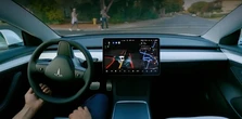 Tesla không cung cấp được tính năng tự lái hoàn toàn, phải hoàn tiền cho khách
