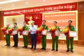 Khen thưởng lực lượng bắt giữ 2 nghi phạm Samoa nổ súng giết người tại phường Bến Thành