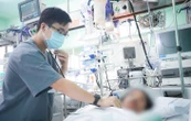 Người phụ nữ mắc hội chứng 'trái tim tan vỡ', đặc biệt hiếm gặp được cứu