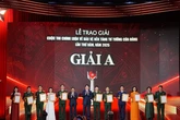 Tổng Bí thư Đảng Cộng sản Thụy Sĩ nhận giải A cuộc thi bảo vệ nền tảng tư tưởng của Đảng