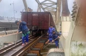 Đã chuyển 1.400 hành khách đi tàu qua đi ô tô do mưa lũ