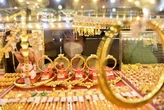 Giá vàng diễn biến kịch tính, hồi phục sau khi giảm sâu