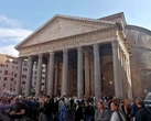 Du khách Nhật Bản tử vong sau khi ngã từ lan can Đền Pantheon
