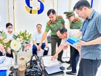 12 người giả bác sĩ lừa khách hàng: Có người mới học hết lớp 9, làm shipper vẫn tham gia 'điều trị'