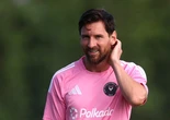 Người Pháp quá cay cú với Messi!