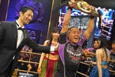 Học trò thắng knock-out, Johnny Trí Nguyễn mừng ra mặt