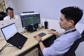 Tiền chờ mua chứng khoán tăng vọt, margin 'căng', cần lưu ý gì?