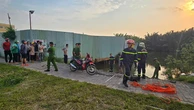 Tài xế GrabBike trượt chân xuống kênh, nước cuốn vào cống mất tích