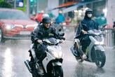 Mây dông từ các tỉnh giáp ranh tràn về TP.HCM, dự báo mưa sắp trút xuống