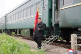 Bên trong đoàn tàu hỏa màu xanh lá của ông Kim Jong Un có gì?