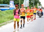 Nguyễn Văn Long chạy 1.636km từ TP.HCM đã cán đích ở quảng trường Ba Đình