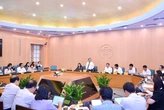 Chủ tịch Hà Nội lý giải việc bỏ đề xuất hỗ trợ 5 triệu đồng/người khi đổi xe máy xăng sang xe điện