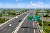 Những tuyến đường cao tốc nào qua miền Tây đang chờ làm cầu cạn?