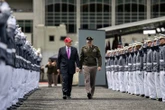Ông Trump dự họp đột xuất với hàng trăm tướng lĩnh Mỹ