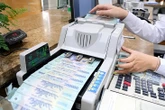 Tin tức sáng 9-8: 'Biến' ở cổ phiếu FPT; Lãi suất liên ngân hàng bất ngờ tăng vọt